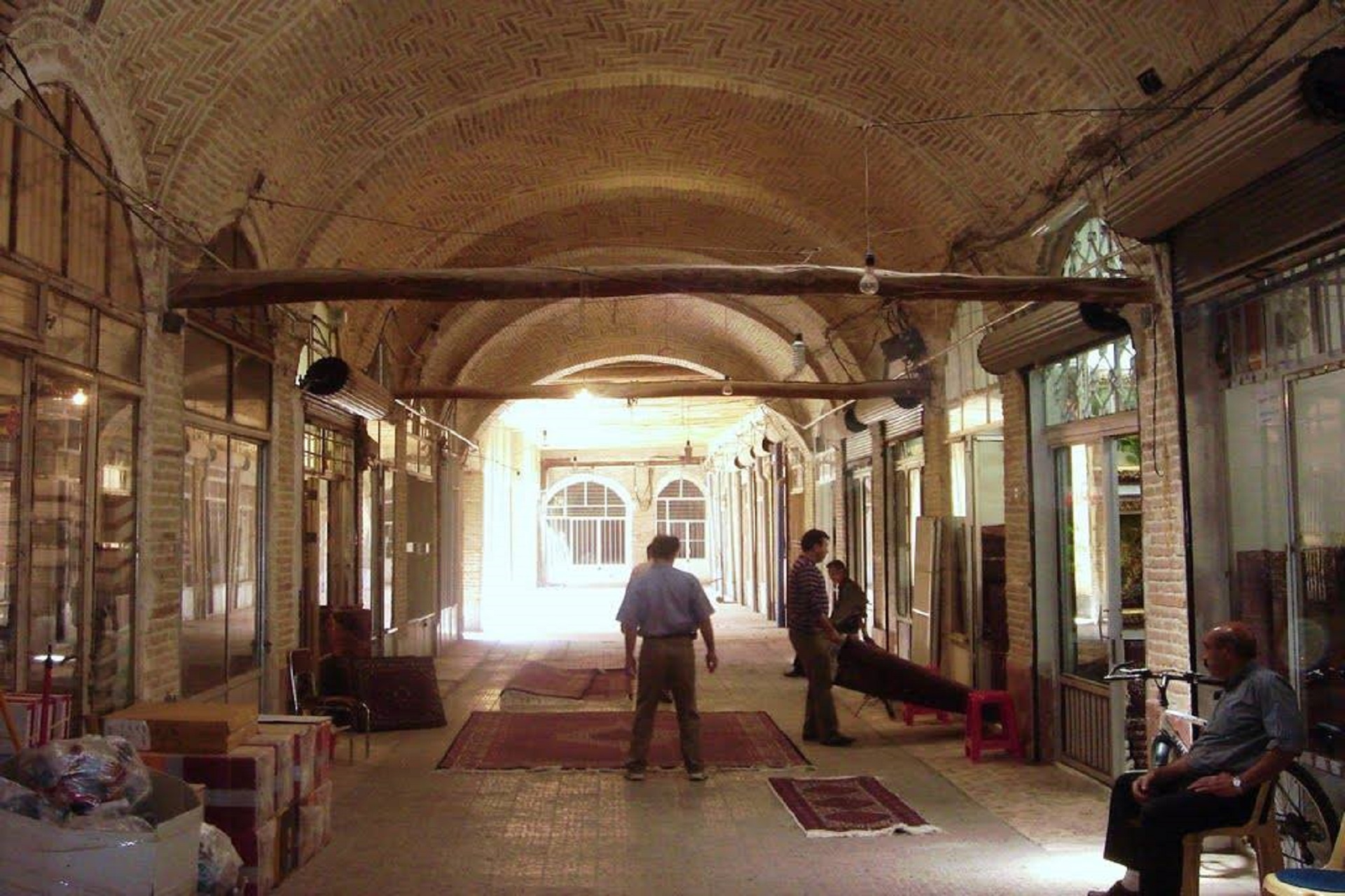 PGTG_Zanjan_Bazaar_Iran00
