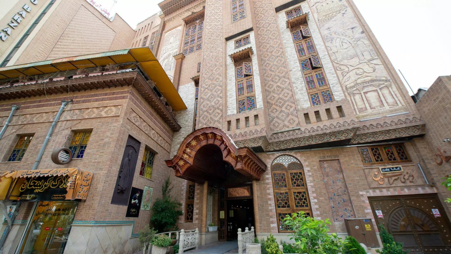 PGTG_Karimkhan_Hotel_Shiraz_Iran
