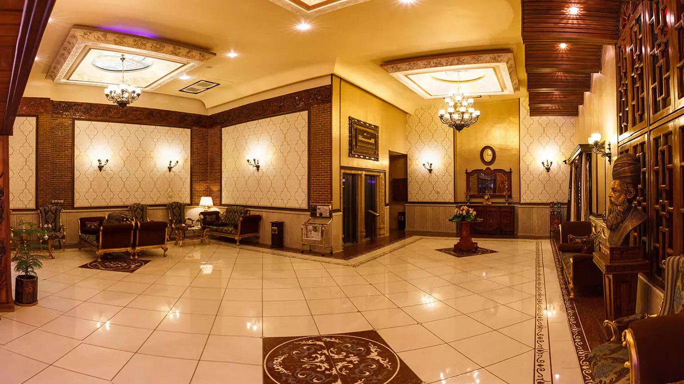 PGTG_Karimkhan_Hotel_Shiraz_Iran00