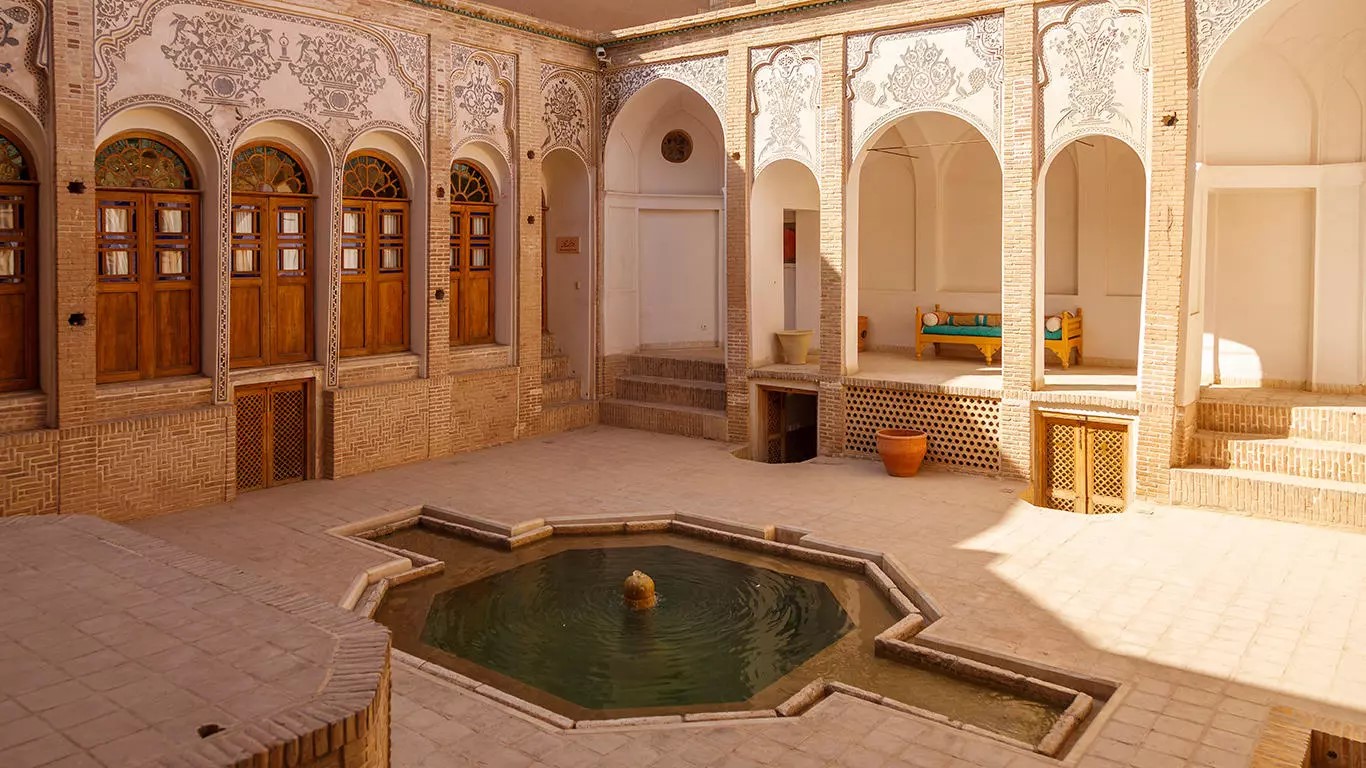 PGTG-Saraye-Ameriha-Boutique-Hotel-Kashan-Iran02